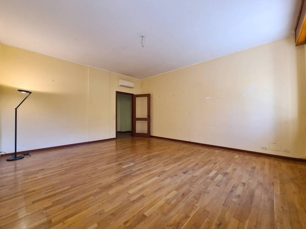 appartamento in vendita a Modena in zona Buon Pastore