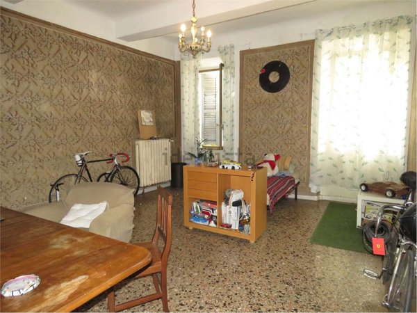 appartamento in vendita a Modena in zona Centro Storico