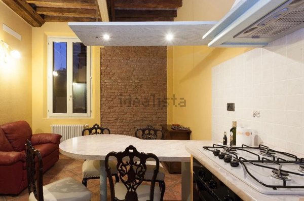 appartamento in vendita a Modena in zona Centro Storico