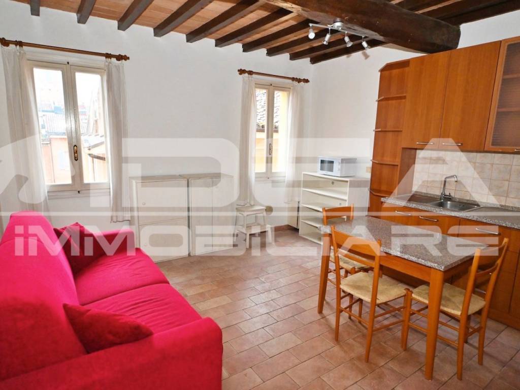 appartamento in vendita a Modena in zona Centro Storico