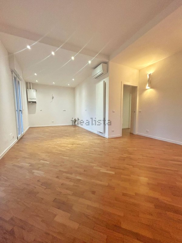 appartamento in vendita a Modena in zona Amendola