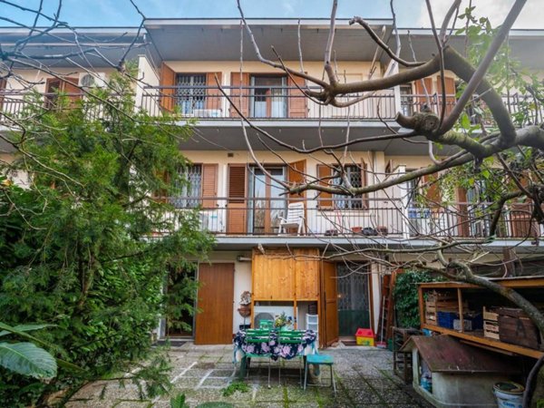 casa indipendente in vendita a Modena in zona Baggiovara