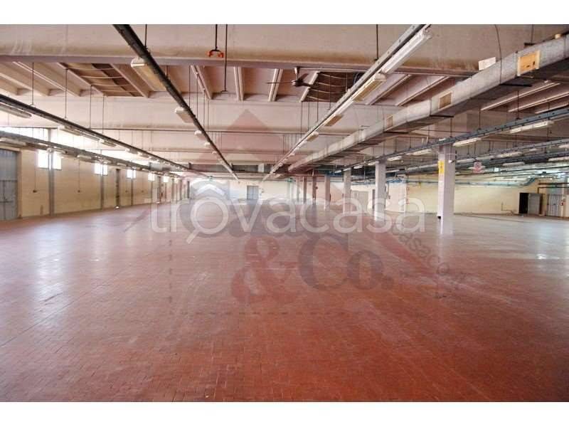 capannone in vendita a Modena in zona San Damaso