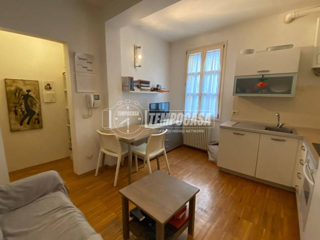 appartamento in vendita a Modena in zona Centro Storico