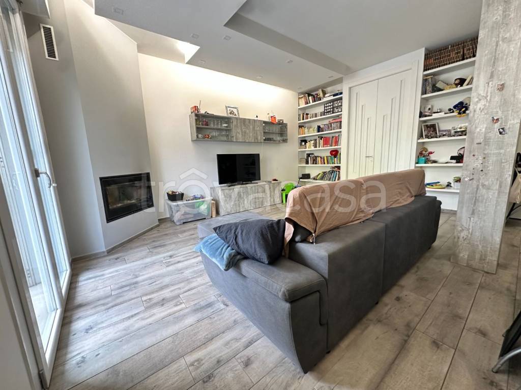 casa indipendente in vendita a Modena