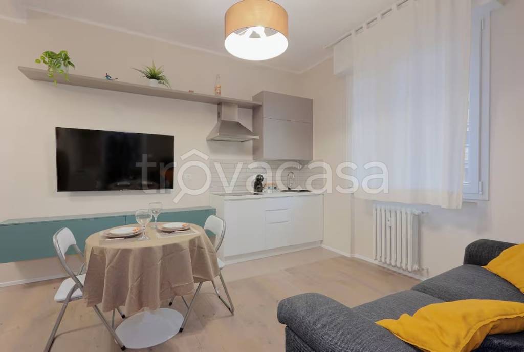 appartamento in vendita a Modena in zona Madonnina / Quattro Ville