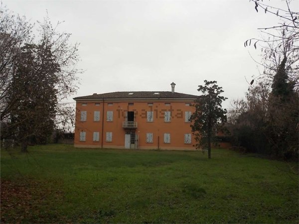 casa indipendente in vendita a Modena