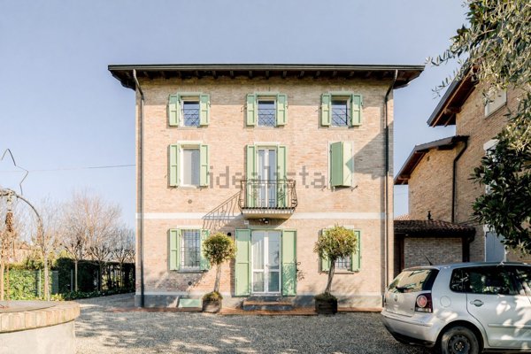 casa indipendente in vendita a Modena in zona Marzaglia