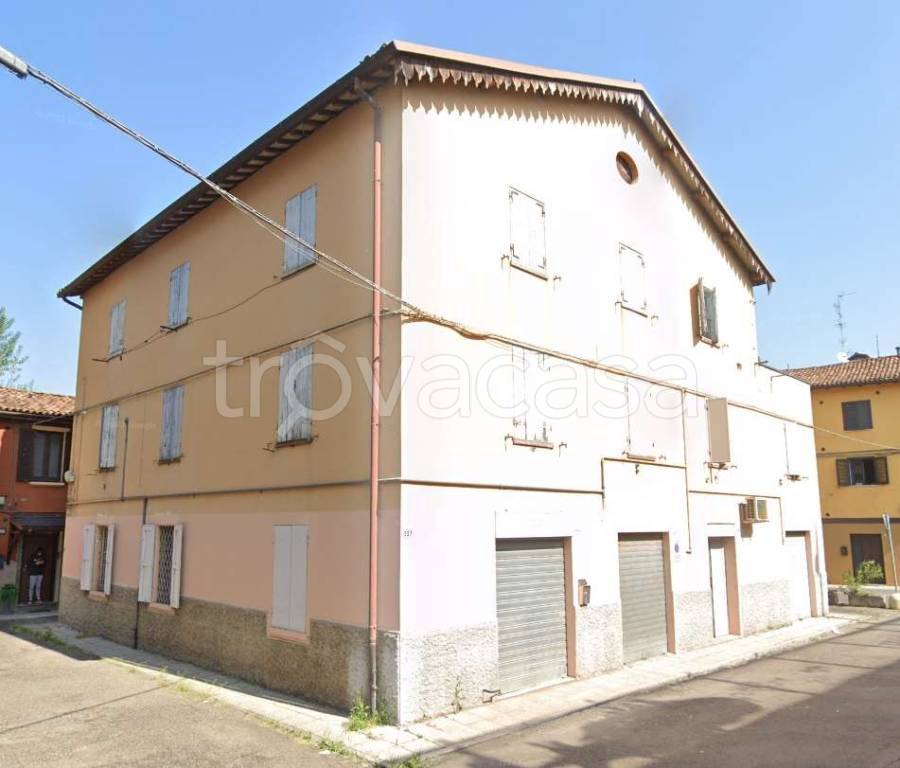 appartamento in vendita a Modena in zona Crocetta