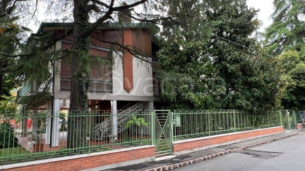 casa indipendente in vendita a Modena in zona Sant'Agnese
