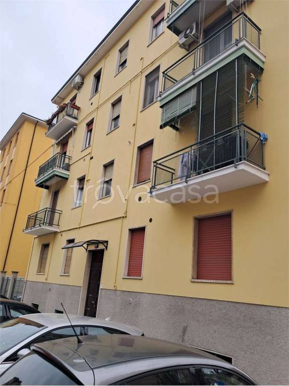 appartamento in vendita a Modena in zona San Lazzaro / Modena Est