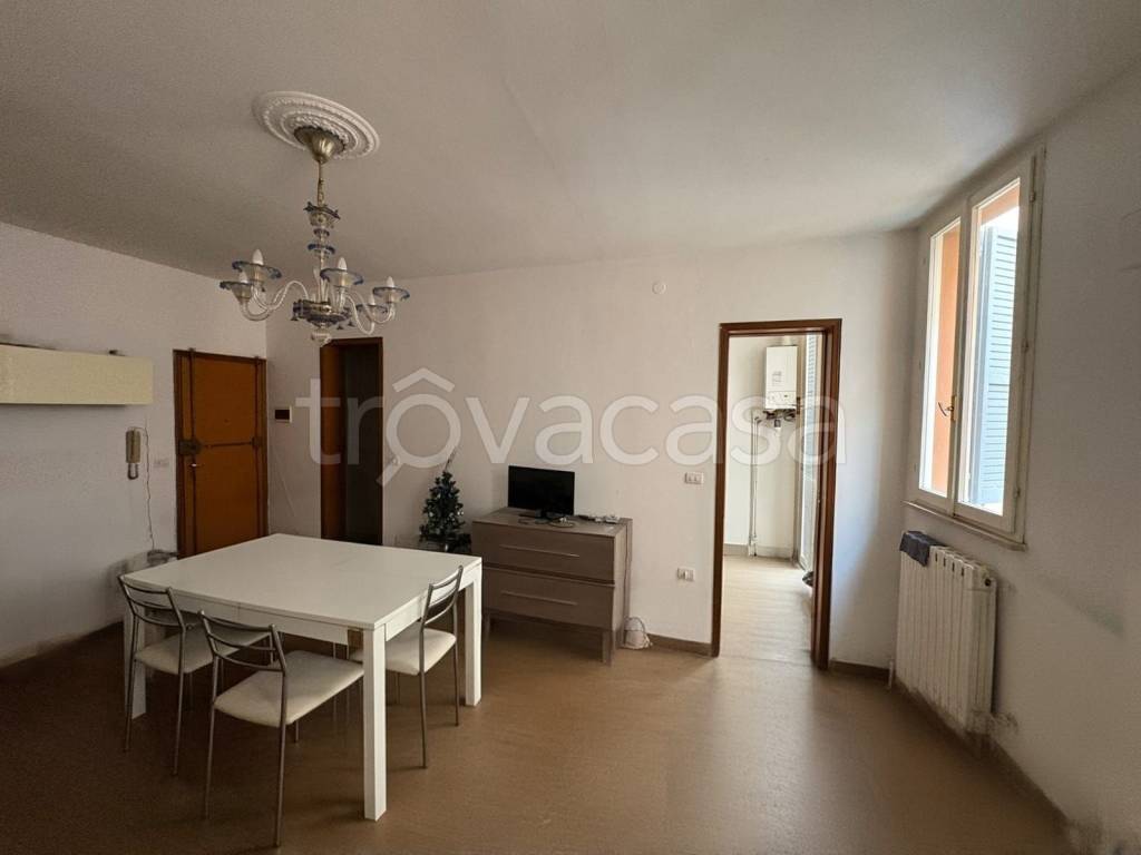 appartamento in vendita a Modena in zona Centro Storico