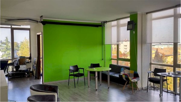 ufficio in vendita a Modena in zona San Faustino