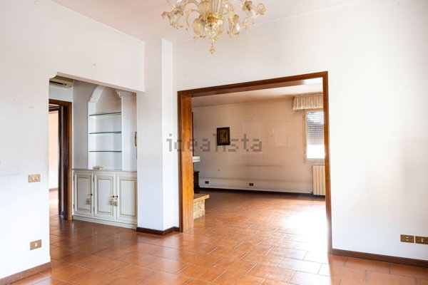 casa indipendente in vendita a Modena in zona San Faustino