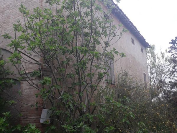 casa indipendente in vendita a Modena in zona Lesignana