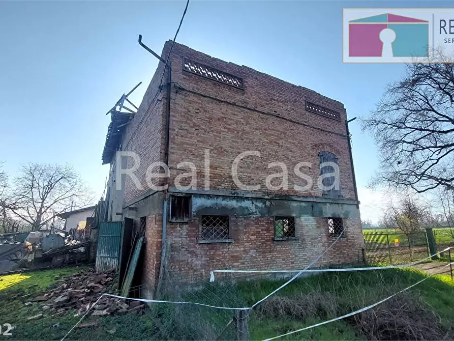 casale in vendita a Modena in zona San Lazzaro / Modena Est