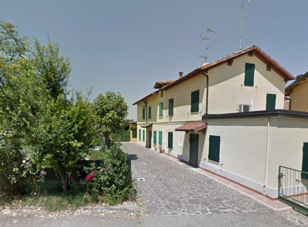 casa indipendente in vendita a Modena