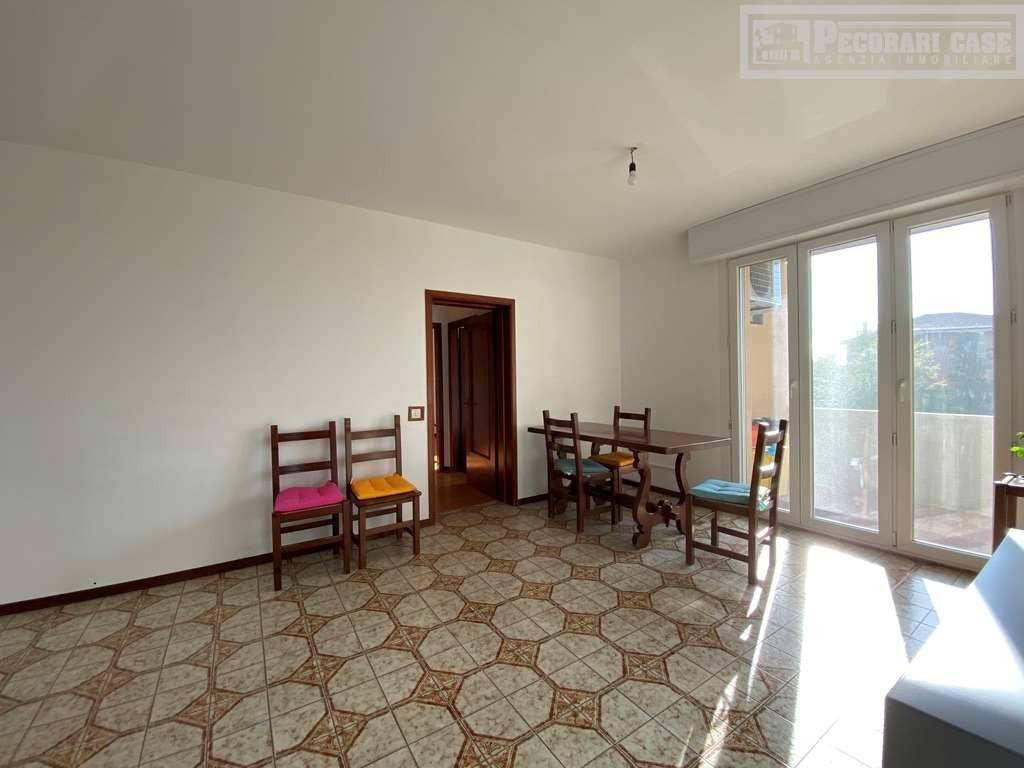 appartamento in vendita a Modena in zona Crocetta