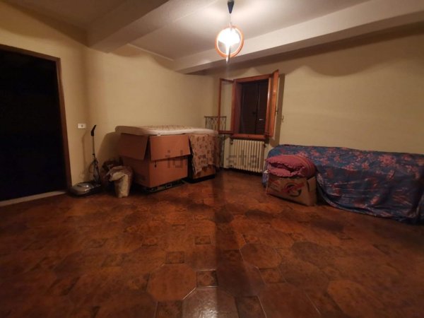 appartamento in vendita a Modena in zona Portile