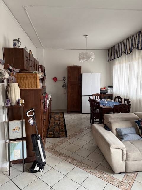 appartamento in vendita a Modena in zona Crocetta