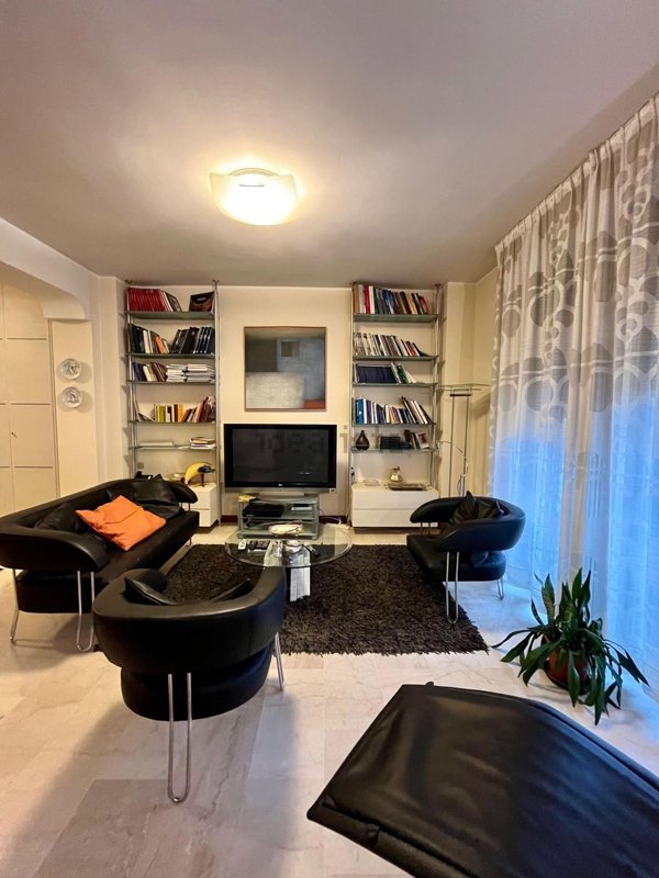 appartamento in vendita a Modena in zona Centro Storico