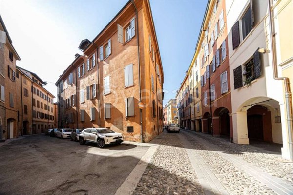 appartamento in vendita a Modena in zona Centro Storico