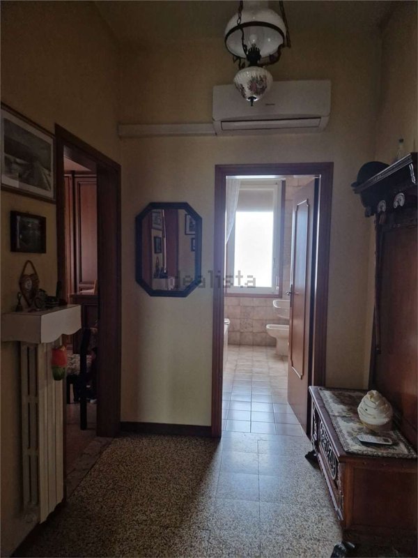 appartamento in vendita a Modena in zona Amendola