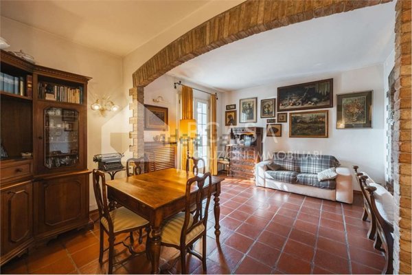 casa indipendente in vendita a Modena in zona Amendola