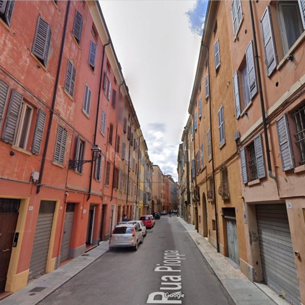 appartamento in vendita a Modena in zona Centro Storico