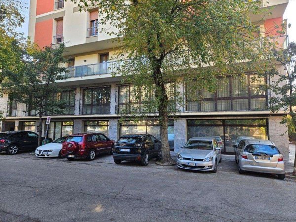 ufficio in vendita a Modena in zona Sant'Agnese