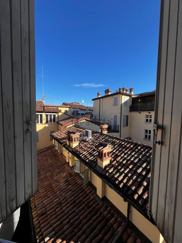 appartamento in vendita a Modena in zona Centro Storico