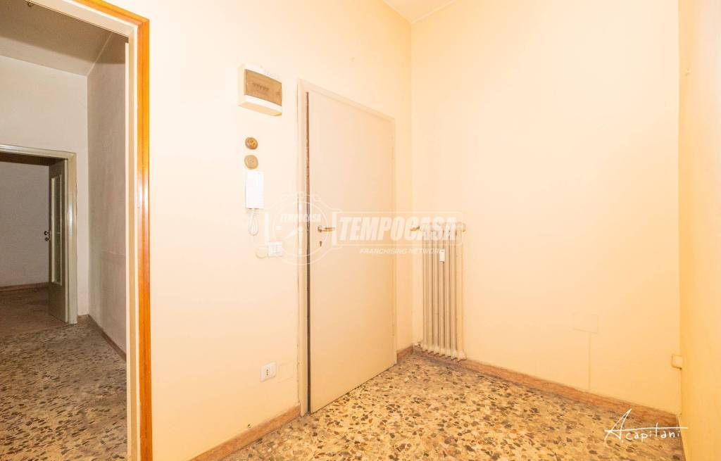 appartamento in vendita a Modena in zona Crocetta