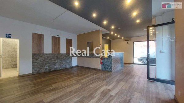 negozio in vendita a Modena in zona San Faustino