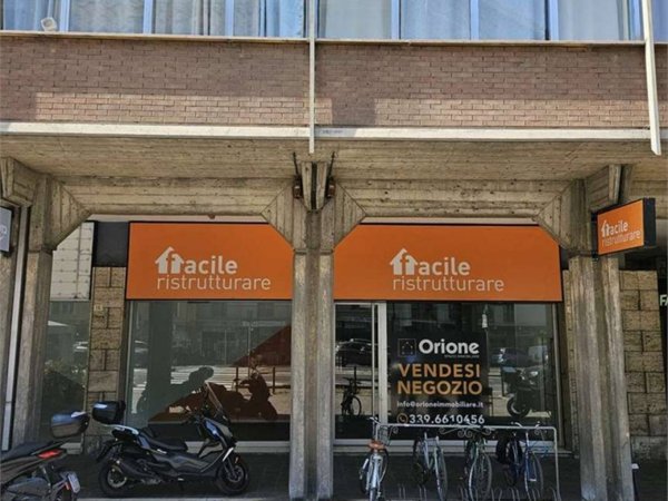 negozio in vendita a Modena in zona Centro Storico