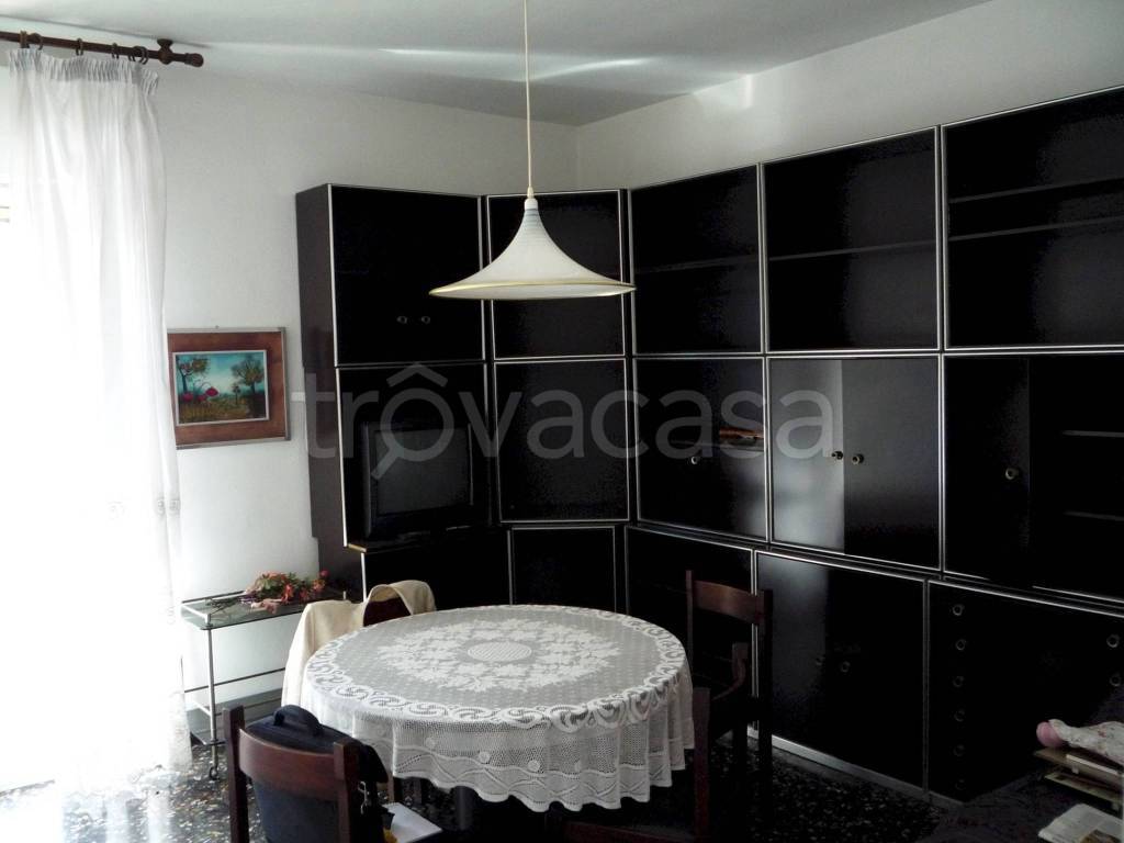 appartamento in vendita a Modena in zona Centro Storico