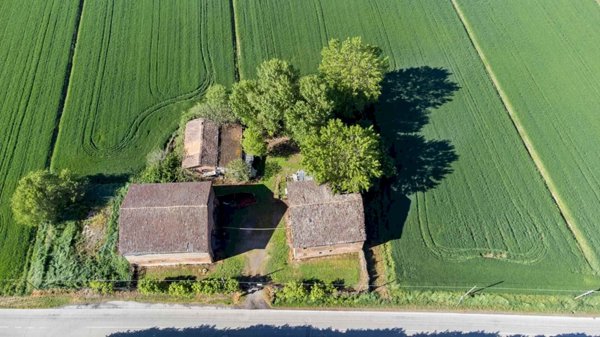casa indipendente in vendita a Modena in zona Ganaceto