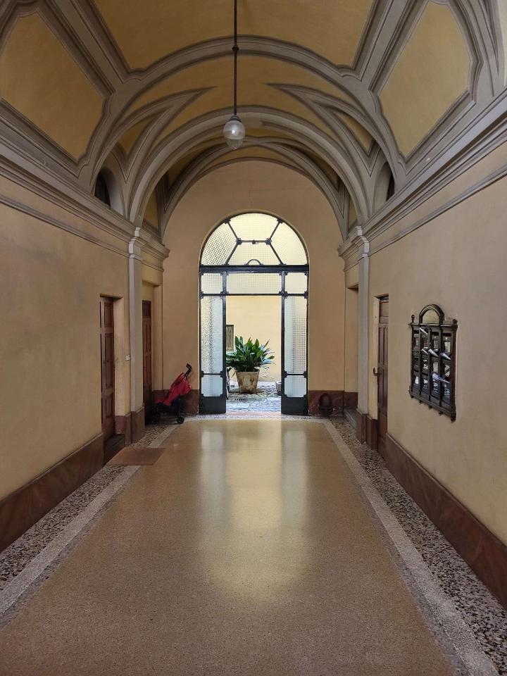 appartamento in vendita a Modena in zona Centro Storico