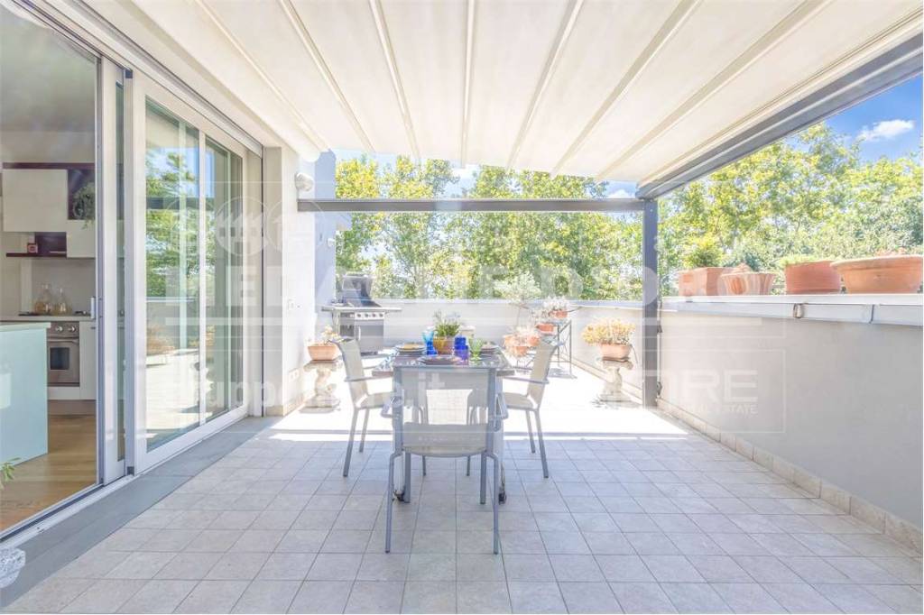 appartamento in vendita a Modena in zona Amendola