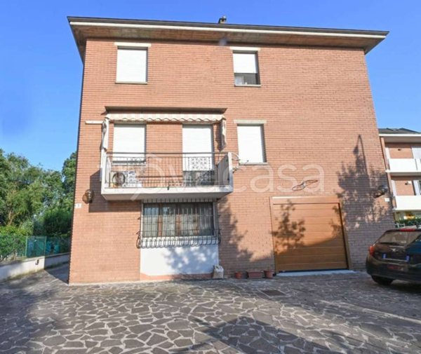 casa indipendente in vendita a Modena in zona Baggiovara