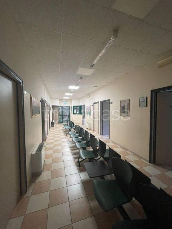 negozio in vendita a Modena in zona San Lazzaro / Modena Est