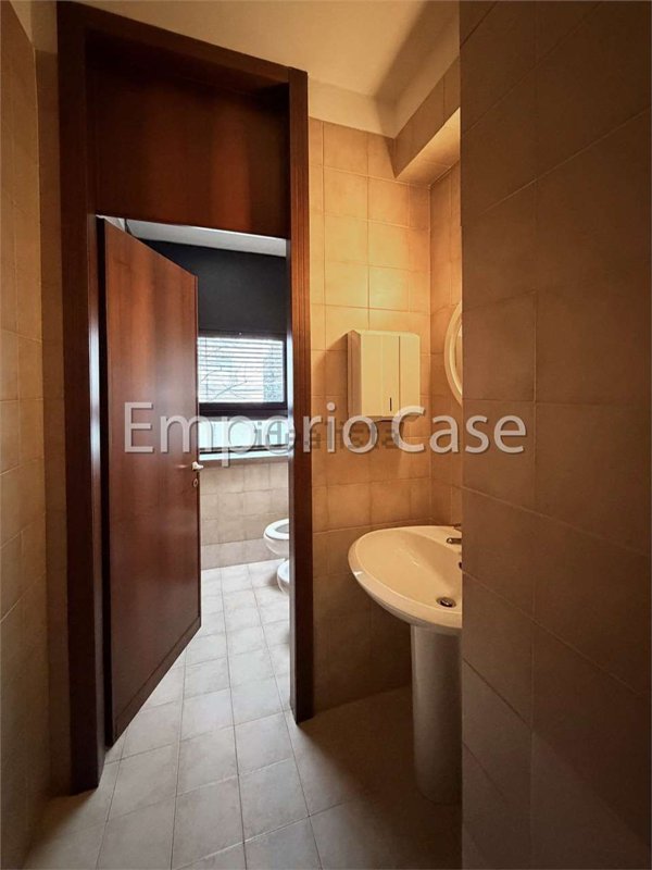 ufficio in vendita a Modena in zona Buon Pastore