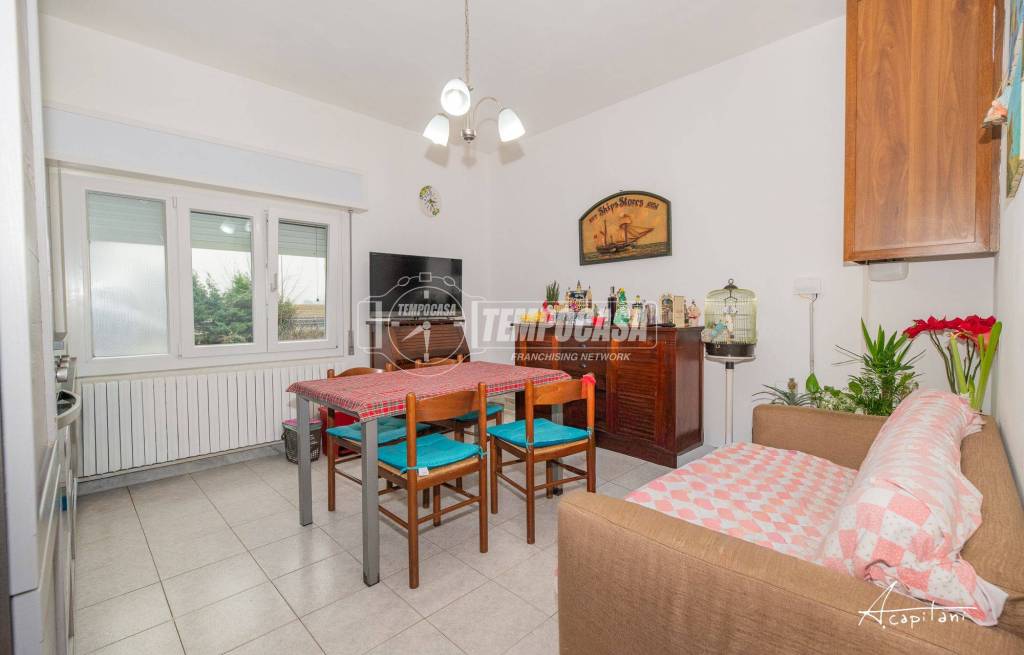 appartamento in vendita a Modena in zona Madonnina / Quattro Ville