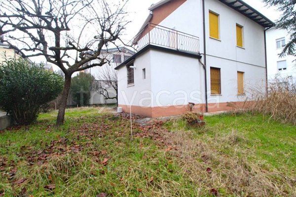 casa indipendente in vendita a Modena in zona Sant'Agnese