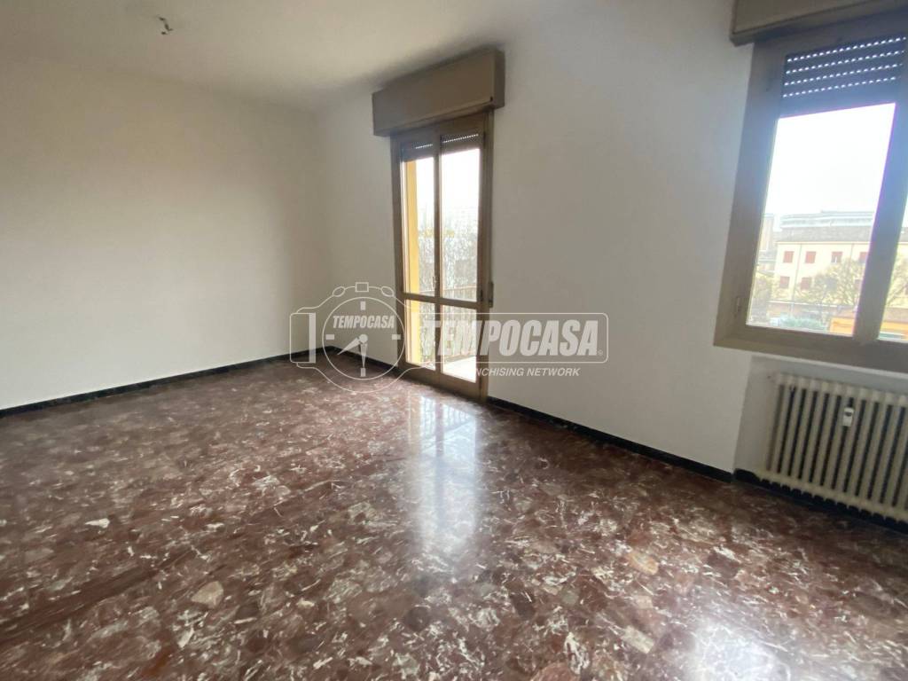 appartamento in vendita a Modena in zona Centro Storico