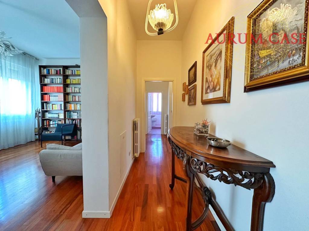 appartamento in vendita a Modena in zona Vaciglio