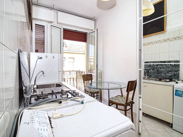 appartamento in vendita a Modena in zona Amendola