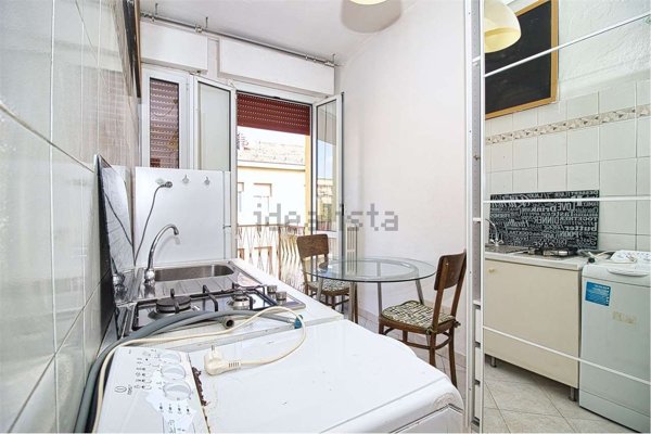 appartamento in vendita a Modena in zona Amendola