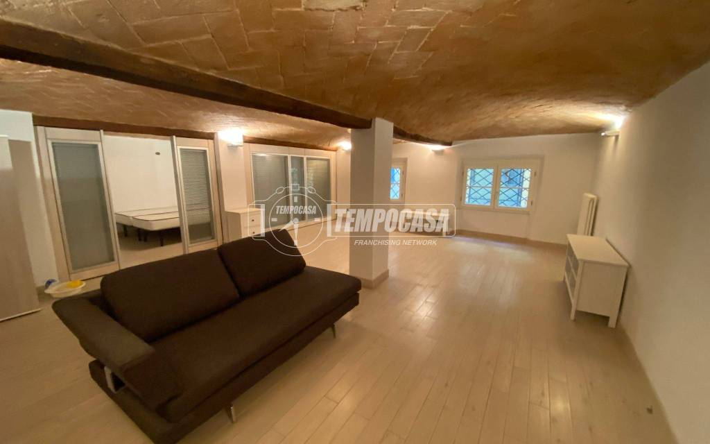 appartamento in vendita a Modena in zona Centro Storico