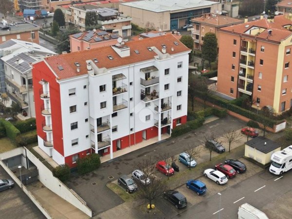 appartamento in vendita a Modena in zona San Lazzaro / Modena Est