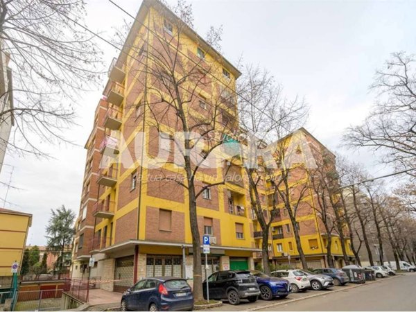 appartamento in vendita a Modena in zona San Lazzaro / Modena Est